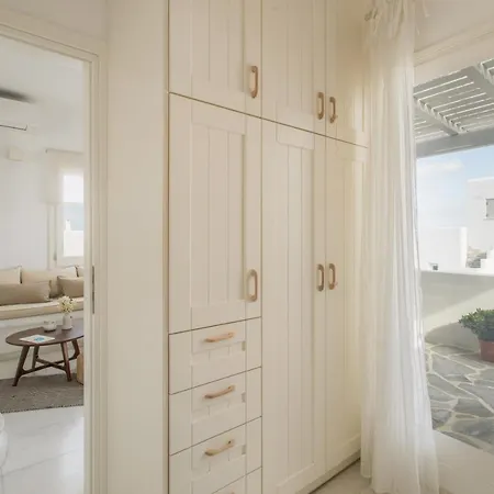 Walk To - 2br House - Piperi