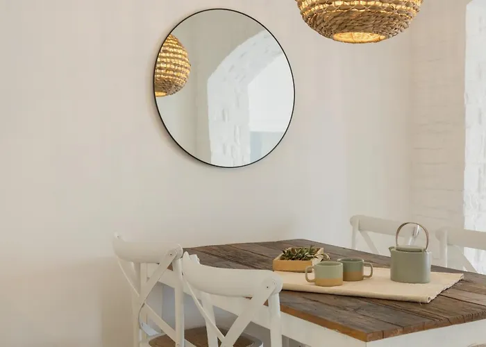 Дом отдыха Walk To - 2br House - Piperi *