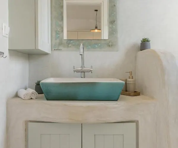 Walk To - 2br House - Piperi *