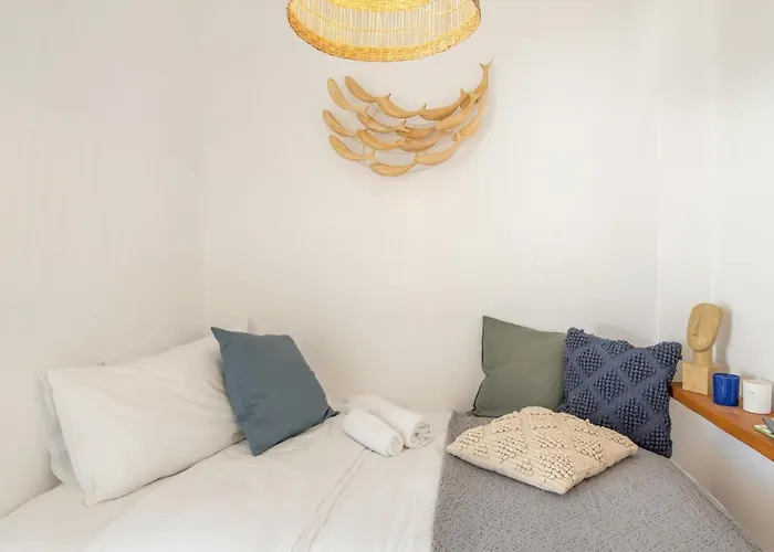 Walk To - 2br House - Piperi *